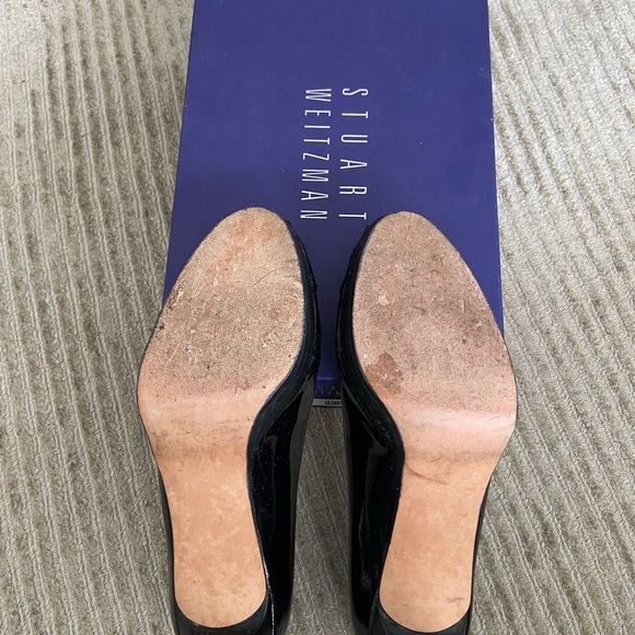 Black Stuart Weitzman heels. - Picture 3 of 4